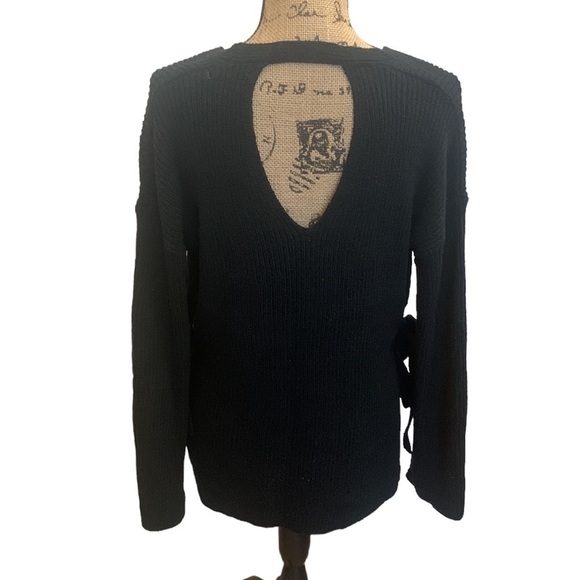 Lush Black Keyhole Knit Sweater with Grommet‎ Tie and Side Slits - Size M - Picture 4 of 13